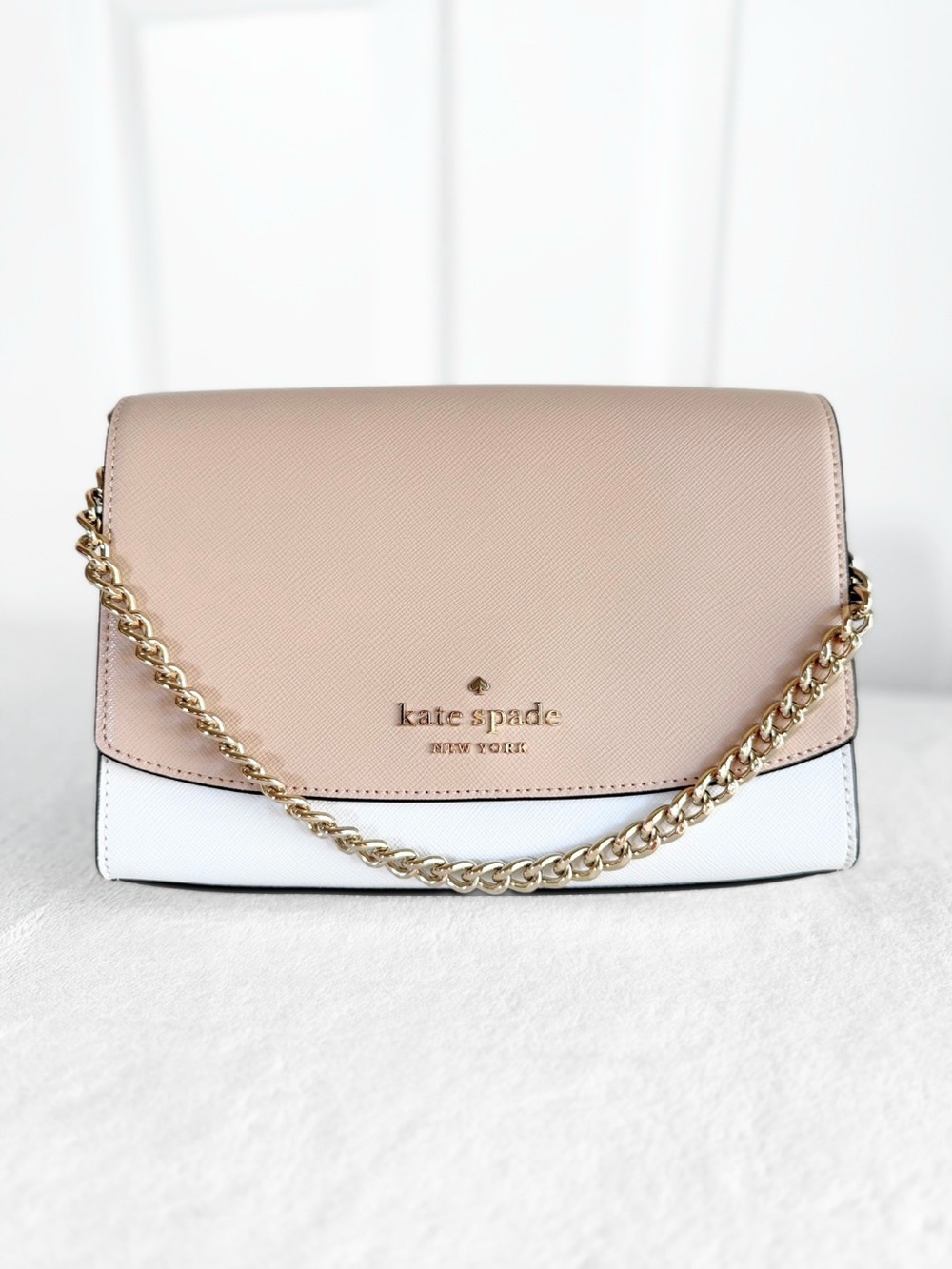 NWT Kate Spade Carson Colorblock Saffiano Leather Crossbody – Warm Beige